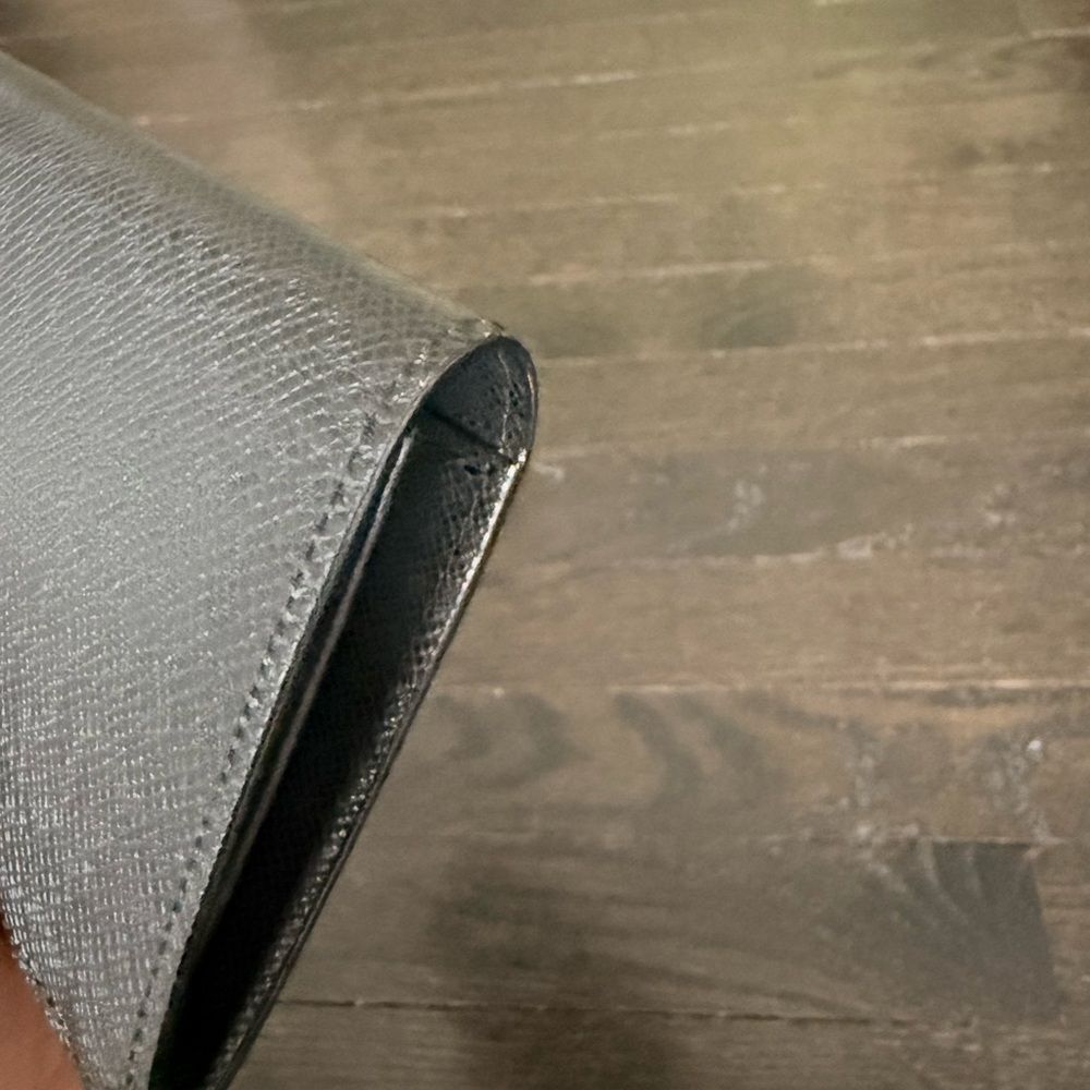 Louis Vuitton Taiga Leather Long Wallet – Black - Picture 12 of 15